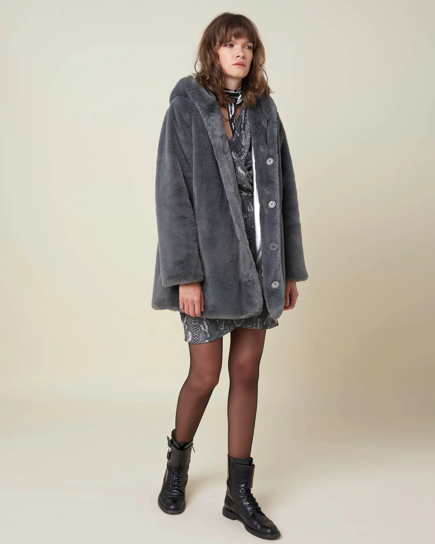 Faux fur reversible