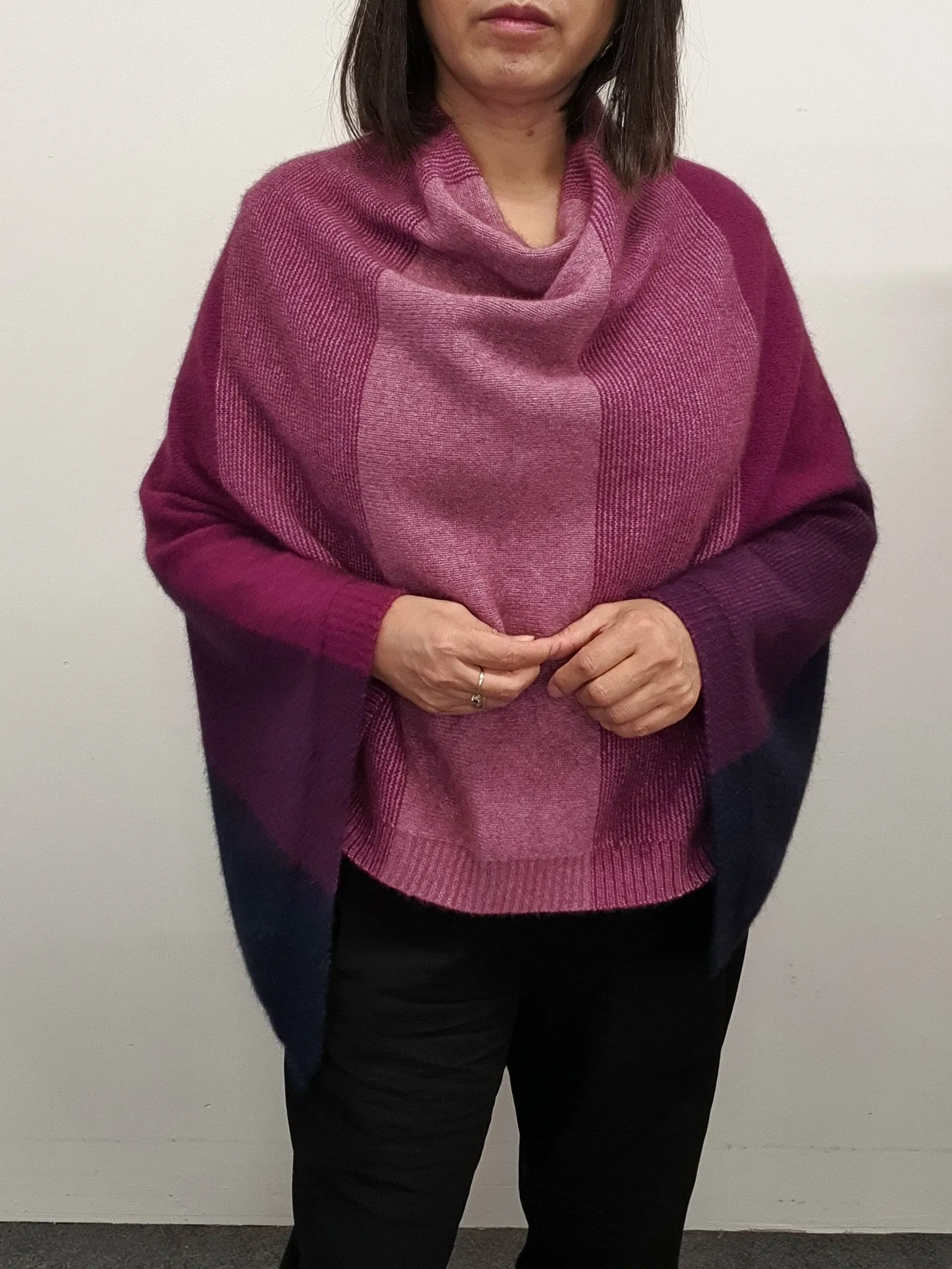 Mcdonald Ombre Poncho 5010 - Navy/Berry/Heather