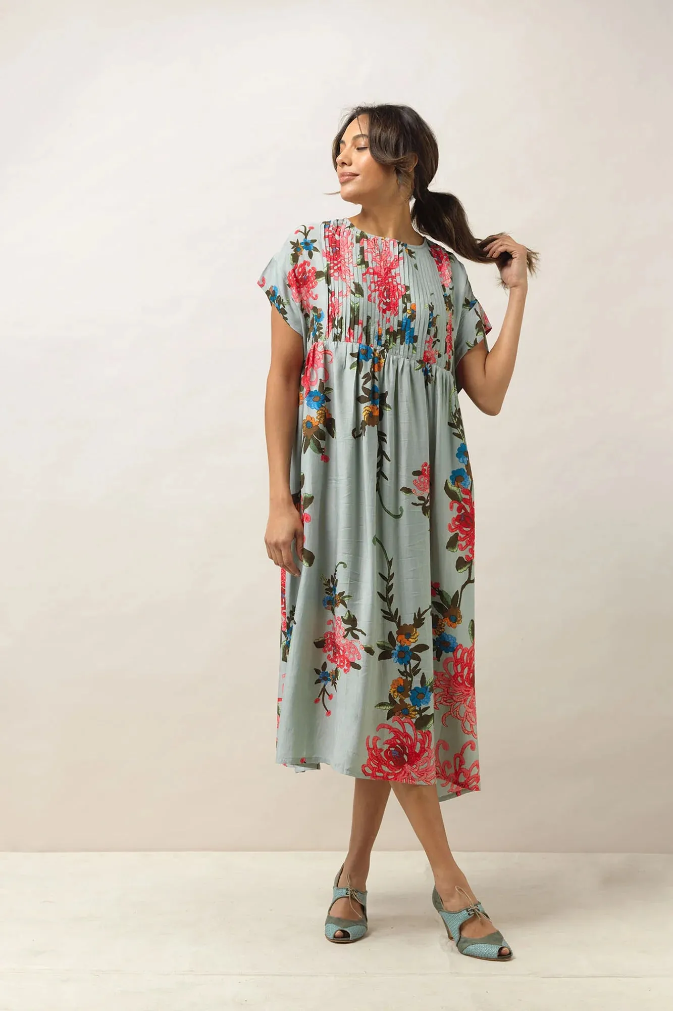 One Hundred Stars Pleat Dress