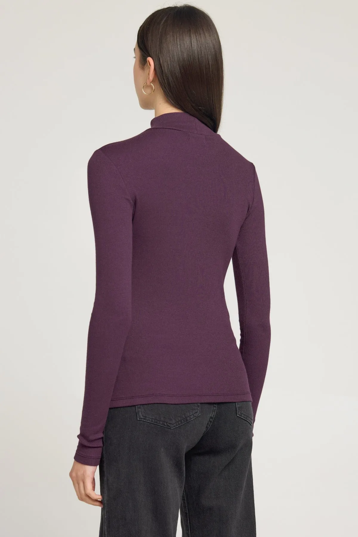 Ribbed Long Sleeve Mock Tee